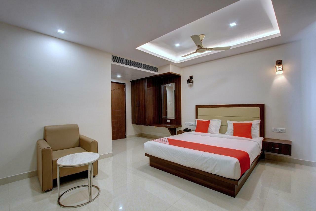 Hotel Ambika International Byndoor Bainduru Экстерьер фото