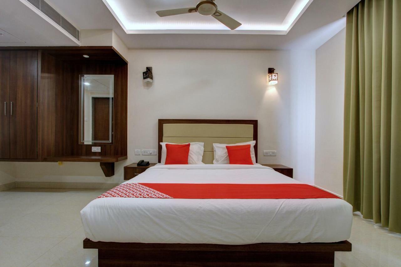 Hotel Ambika International Byndoor Bainduru Экстерьер фото