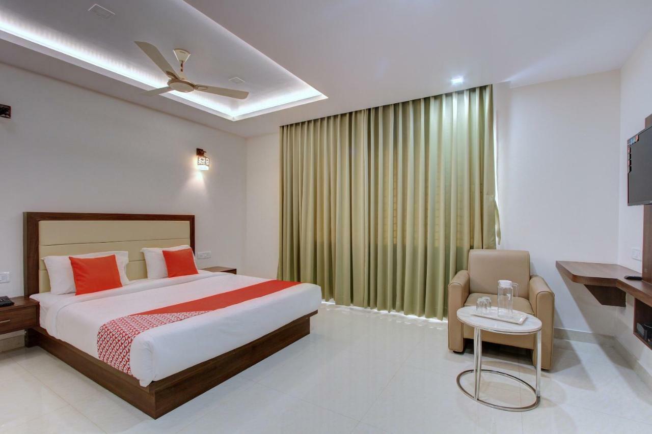 Hotel Ambika International Byndoor Bainduru Экстерьер фото